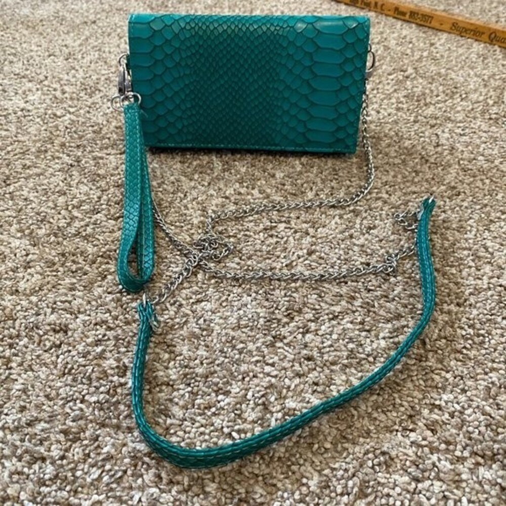 Just Solutions Boho Turquoise Animal Print Triangle Womens Crossbody Purse